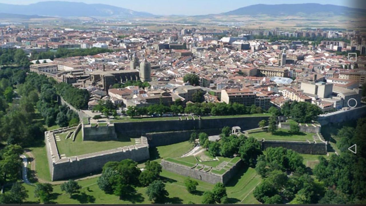 La Terraza De Zahara Pamplona Exterior foto